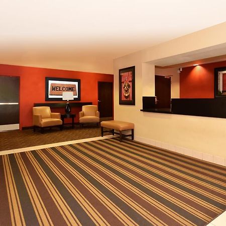 Extended Stay America Select Suites - Detroit - Розвилл Экстерьер фото