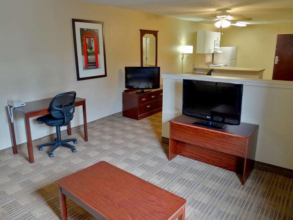 Extended Stay America Select Suites - Detroit - Розвилл Номер фото