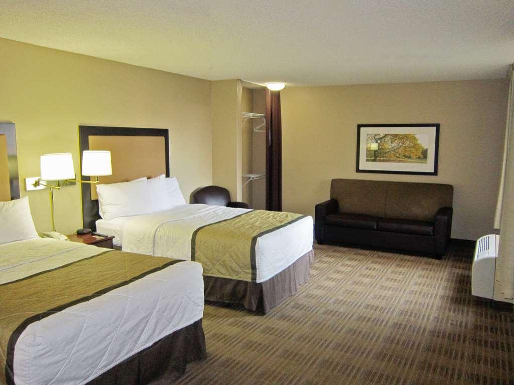 Extended Stay America Select Suites - Detroit - Розвилл Номер фото