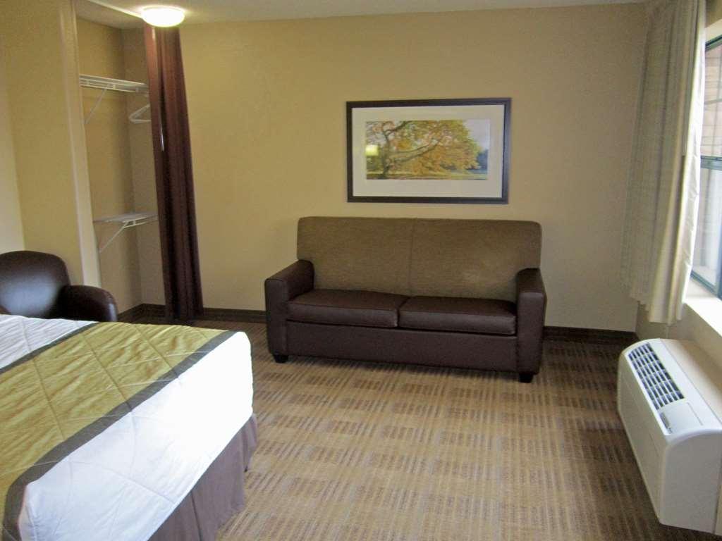Extended Stay America Select Suites - Detroit - Розвилл Номер фото
