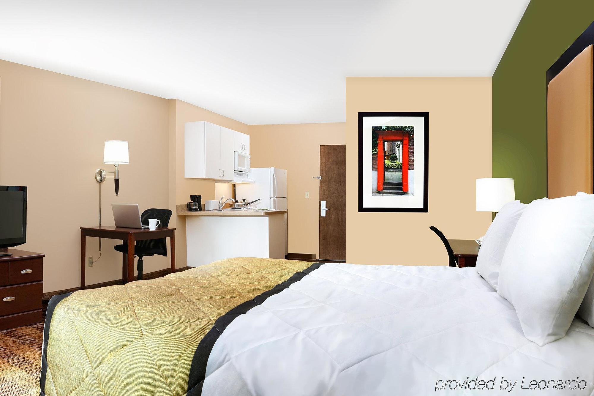 Extended Stay America Select Suites - Detroit - Розвилл Экстерьер фото