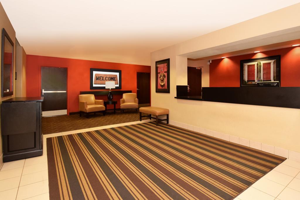 Extended Stay America Select Suites - Detroit - Розвилл Экстерьер фото